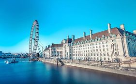 โรงแรมลอนดอน แมริออท เคาน์ตี้ ฮิลล์